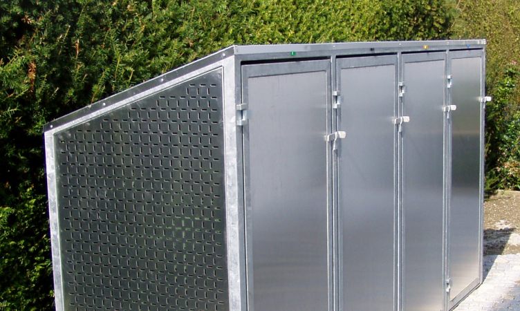 M&uuml;lltonneneinhausung aus verzinktem Rahmen mit Lochblechf&uuml;llung und                                Abdeckung aus Edelstahl